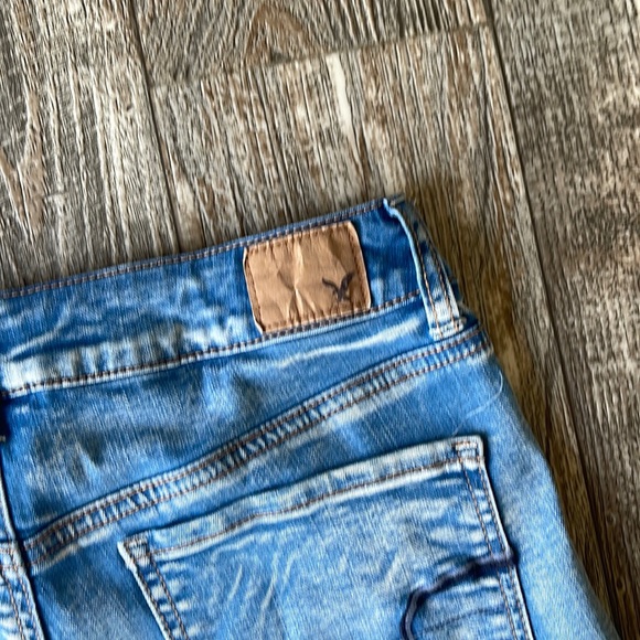 🌟AMERICAN EAGLE 🦅 OUTFITTERS MIDI DENIM SHORTS, 6 - Picture 3 of 10